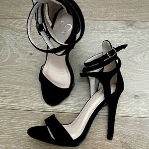 Women’s Strappy Heels Size 6 - Black